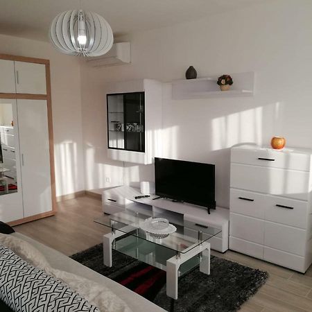 Apartment White Pula Buitenkant foto