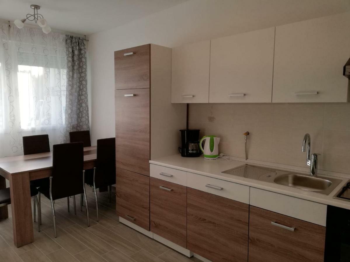 Apartment White Pula Buitenkant foto