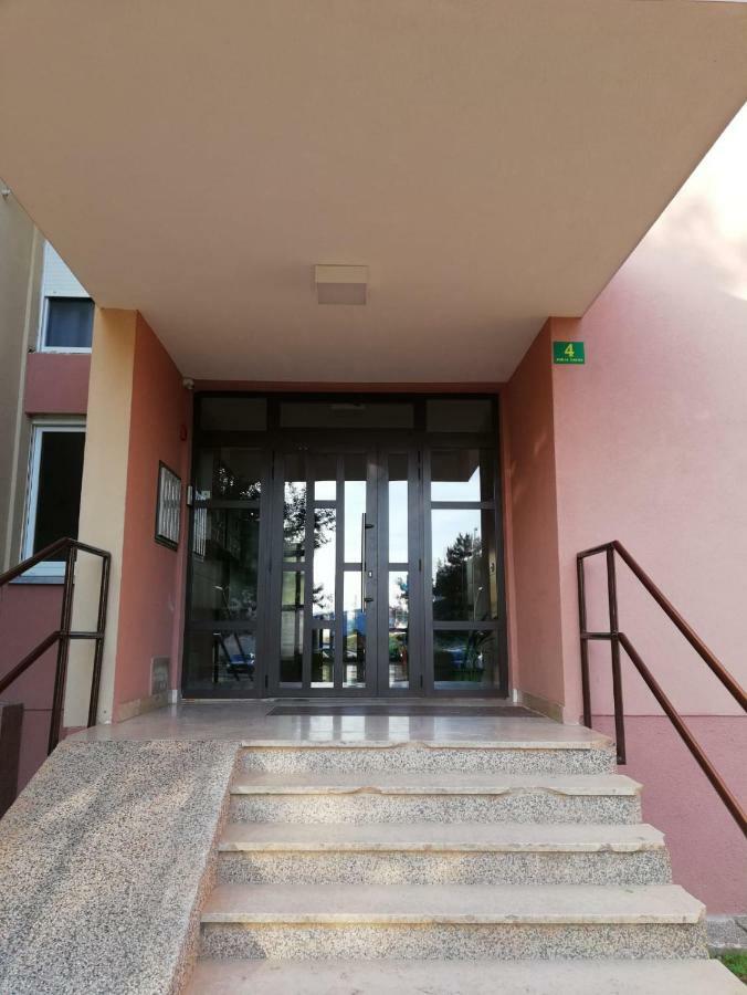 Apartment White Pula Buitenkant foto